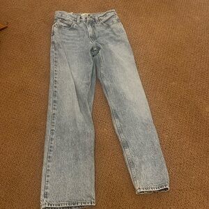 LEVIS WOMENS dad jean blue wash size 24!!